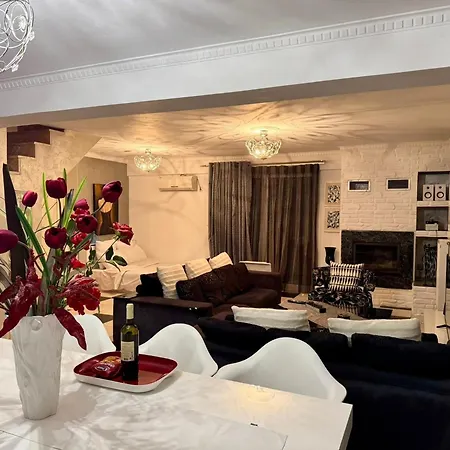 Greek Hospitality With Free Double Parking And 1000Mbps Wifi-3